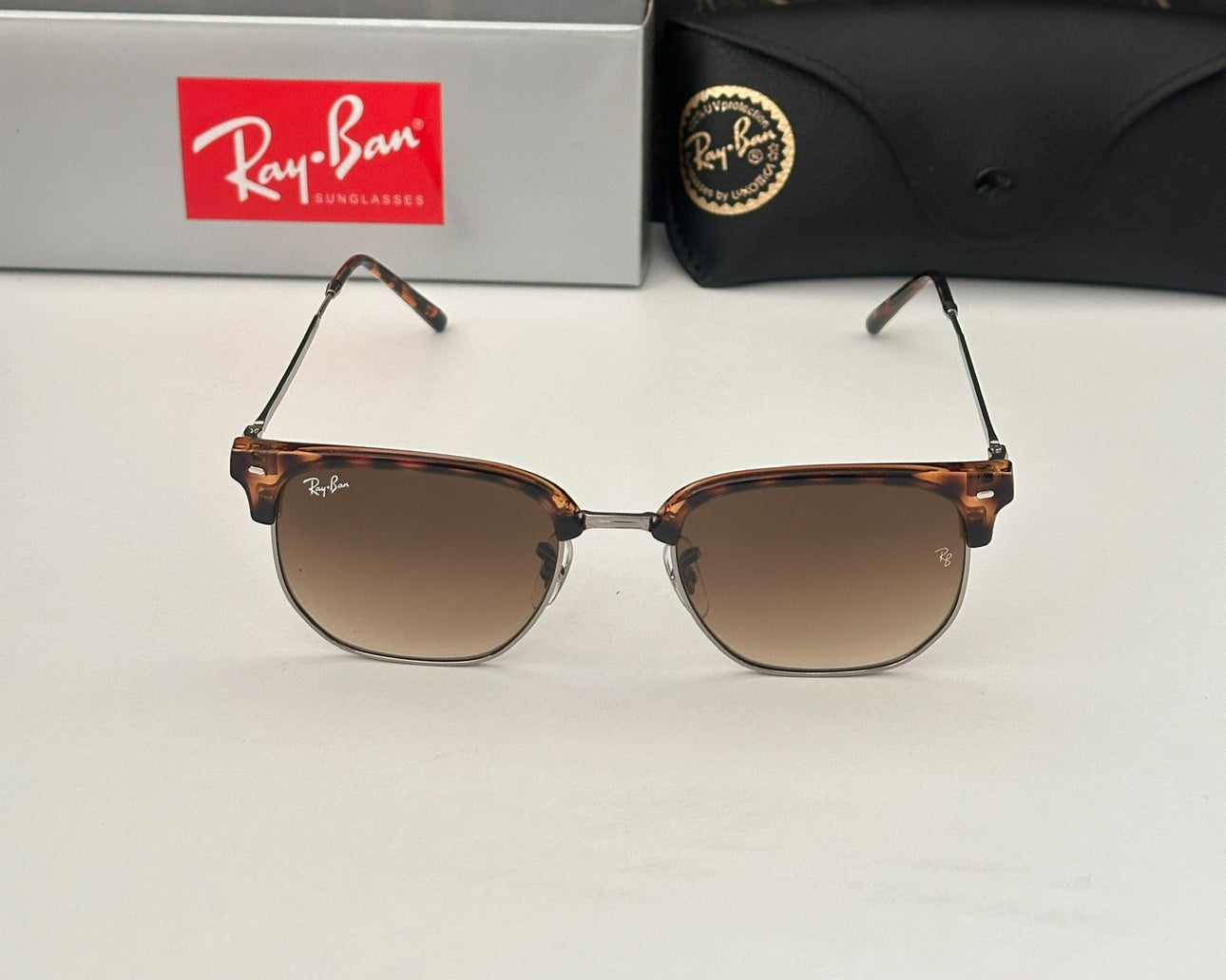 Clubmaster Tarzı Ray-Ban Güneş Gözlükleri